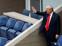 Rolex toan tính gì khi gặp ông Trump ở khán đài US Open