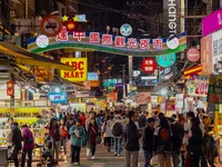 Chợ đêm Phùng Giáp – thiên đường ăn vặt ở Đài Trung (Đài Loan)