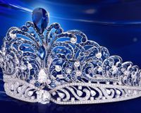 Lộ diện chiếc vương miện Miss Universe mới giá gần 142 tỷ đồng