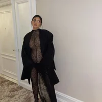 thời trang bầu của Kylie Jenner 2021