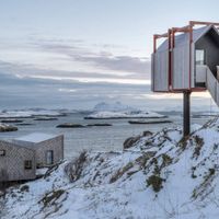 This Luxury Cabin Retreat in the Arctic Circle Is the Perfect Winter  Hideaway