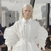 BST Xuân Hè 2022: Sự đổ bộ của "cơn bão" Alexander McQueen