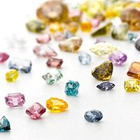 Cứ 10.000 viên kim cương trên thế giới thì có khoảng 1 viên có màu