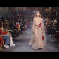 Bộ sưu tập mới cho mùa Xuân Hè 2022 của Valentino