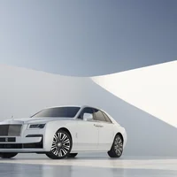 Chiêm ngưỡng hình ảnh Rolls- Royce New Ghost đi vòng quanh thế giới