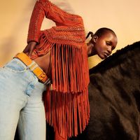 Balmain hợp tác với Netflix ra mắt bộ sưu tập 'The Harder They Fall'