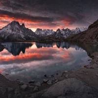 Ngắm nhìn kiệt tác thiên nhiên chuyển sắc thu tại vùng núi Alps