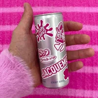 Jacquemus hợp tác cùng thương hiệu nước có ga CBD