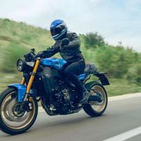 Yamaha XSR900 2022: Khung giáp mới, mạnh mẽ hơn