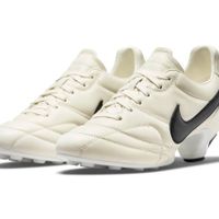 COMME des GARÇONS x Nike giới thiệu thiết kế sneaker Avant-Garde cao gót
