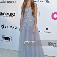 Thiên thần Victoria’s Secret Josephine Skriver cũng diện đầm dạ hội CONG TRI tại Oscar 2019.