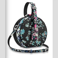 Không chỉ túi máy bay của Louis Vuitton, thế giới hàng hiệu còn nhiều mẫu túi độc lạ hơn thế - 11