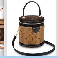 Không chỉ túi máy bay của Louis Vuitton, thế giới hàng hiệu còn nhiều mẫu túi độc lạ hơn thế - 9