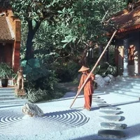Ngôi chùa có khuôn viên rộng lớn. (Ảnh: Báo Hà Nam)