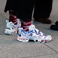 Nở rộ trào lưu "shoe-vesting" tại Hàn Quốc