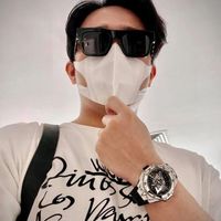 Trấn Thành đeo đồng hồ hơn 1 tỷ đồng
