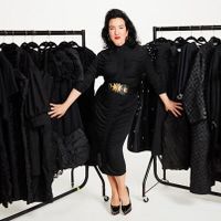 BST 3000 chiếc đầm Little Black Dress của chuyên gia make-up người Mỹ