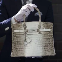 Nguyên bản túi Hermès được sản xuất từ da của cá sấu bạch tạng quý hiếm trên thế giới
