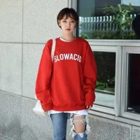 Cách phối đồ chuẩn fashional với áo hoodie nữ không mũ