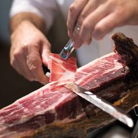 Đùi lợn muối - Món ăn kinh điển đến từ "đất nước hình chiếc ủng"