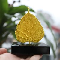 Lá Bồ Đề mạ vàng - Món quà với ý nghĩa mong muốn cuộc sống luôn gặp nhiều may mắn, bình an và hạnh phúc, là điều mà mọi người mẹ mong ước và luôn cố gắng hướng tới cho gia đình.