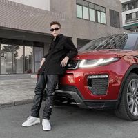 Chiếc xế hộp nam ca sĩ thường dùng để quay MV. Ảnh: MTP.