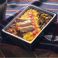 Bento trứng cá tuyết và gà