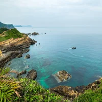Đến Cô Tô dệt nên chuyện tình với đảo - 1