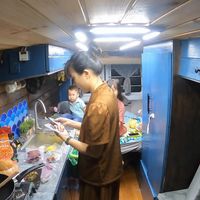 Mùa dịch covid-19: Du lịch “không chạm” với những chiếc xe “khách sạn” - 5