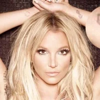 “Giải mã” ý nghĩa hình xăm sau gáy của Britney Spears-3