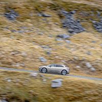 SUV Jaguar I-PACE vượt thử thách Everesting chỉ với 1 lần sạc-4