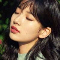 Sao K-pop chia sẻ bí quyết để có làn da trắng như sứ, mịn như nhung