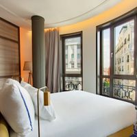 Khám phá khách sạn sang chảnh Ronaldo chuẩn bị khai trương ở Madrid - Ảnh 3.