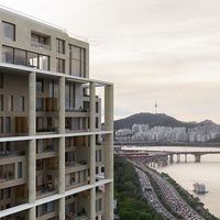 IU tậu căn hộ mới 270 tỷ, xem cận cảnh bên trong mà loá mắt vì sự sang chảnh - Ảnh 5.