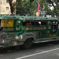 Thú vị những chiếc xe Jeepney đầy sắc màu ở Philippines