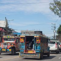 Thú vị những chiếc xe Jeepney đầy sắc màu ở Philippines - 8