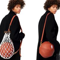 4.450 USD để sở hữu chiếc túi xách bóng rổ Louis Vuitton