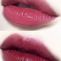 màu đỏ berry sang chảnh nữ tính của Dior Addict Lip Tattoo (Ảnh: Internet).