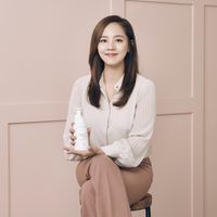 Đa tài như huyền thoại sắc đẹp Kpop Eugene: Ca sĩ, diễn viên và còn là nhà sáng lập của một thương hiệu nổi danh xứ kim chi - Ảnh 4.