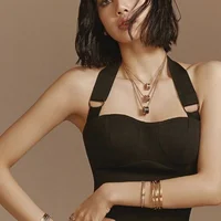 Lisa xuất hiện “nóng bỏng” trên bìa tạp chí Vogue Hồng Kông-7