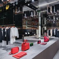 Thương hiệu đắt giá Victoria Beckham giảm giá hơn 40% để thu hút khách hàng