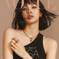 Lisa xuất hiện “nóng bỏng” trên bìa tạp chí Vogue Hồng Kông-3