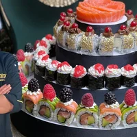 Tự tay làm một chiếc bánh sinh nhật sushi - Tưởng không dễ mà dễ không tưởng