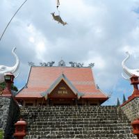 Chánh điện chùa Di Đà