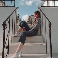 Quần Jeans ống loa