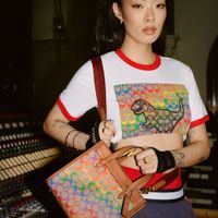 Coach và tháng tự hào LGBT