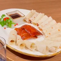 Tiệc sinh nhật ngập mùi tiền của Chao - rich kid 2k3: Tổ chức trong khách sạn dát vàng, tới đồ ăn cũng dát vàng luôn - Ảnh 4.