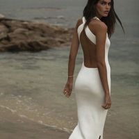 Khoe trọn đường cong với váy lưng trần quyến rũ-6