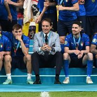Bóc giá chiếc đồng hồ mang tên HLV trưởng tuyển Italia Roberto Mancini-4