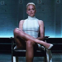 Sharon Stone mang cả “vườn hoa” lên thảm đỏ Cannes-6